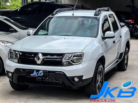 RENAULT DUSTER OROCH 1.6 16V SCE FLEX DYNAMIQUE MANUAL RENAULT DUSTER OROCH 1.6 16V SCE FLEX DYNAMIQUE MANUAL